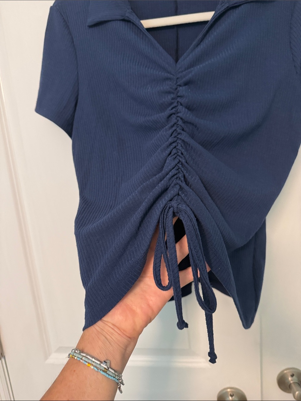 Express Navy Ruched Collared Short Sleeve Top - Picture 4 of 5
